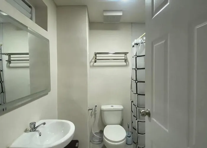 Iam Cozy Mactan Airport アパートホテル 3*